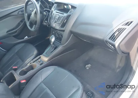 2014 Ford Focus S z USA, uszkodzony, nr VIN 1FADP3E25EL439974